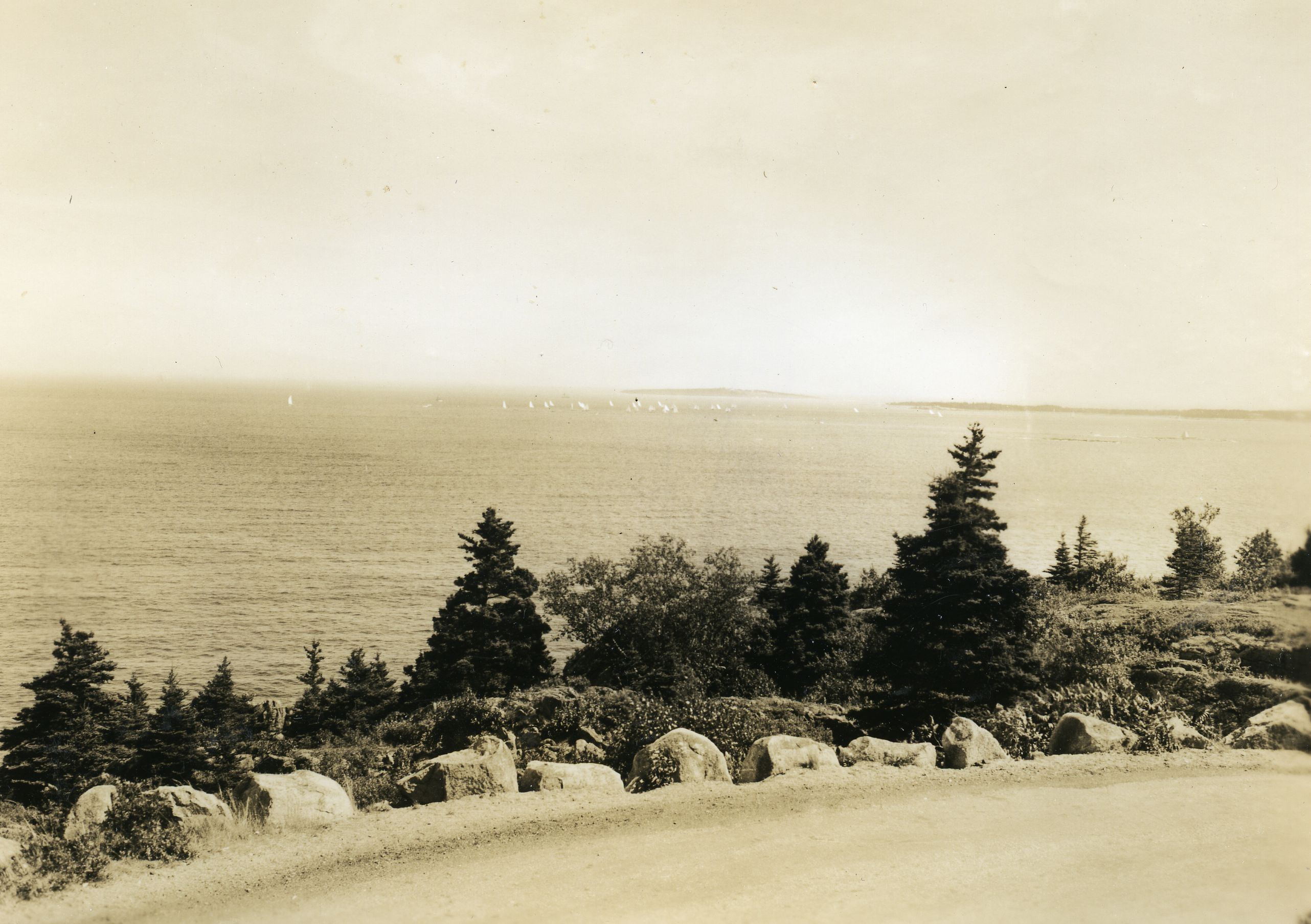 BOAT RACES, FAR IN DISTANCE
