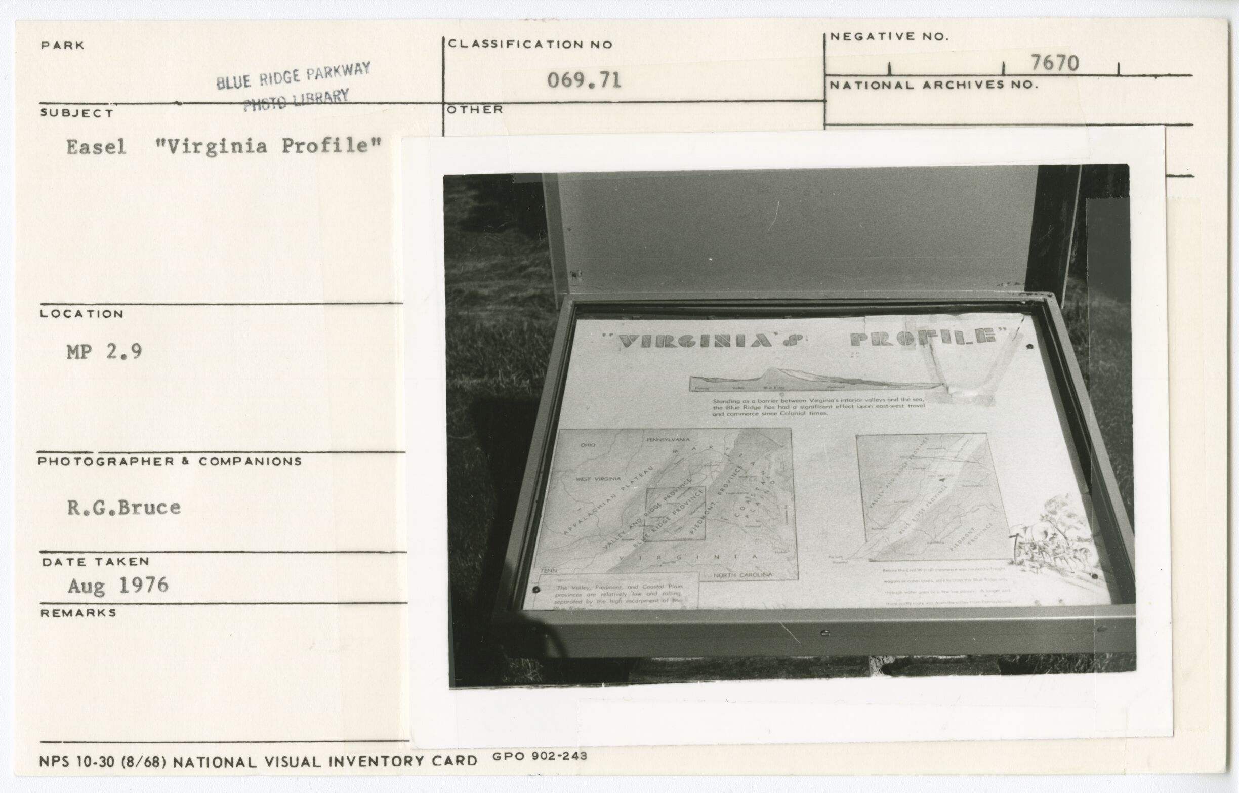 Easel "Virginia Profile"