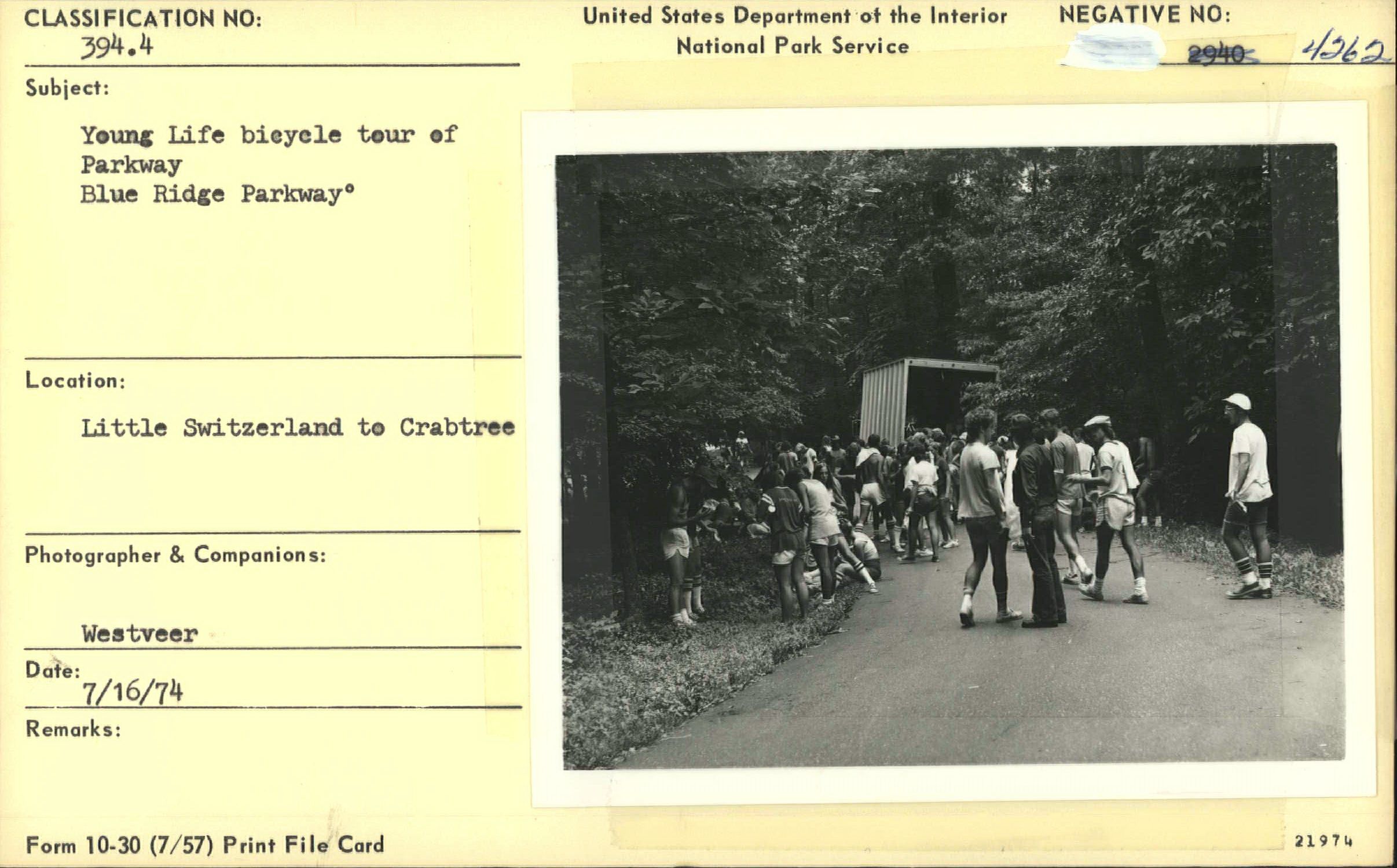 "Young Life" bicycle tour on the Parkway