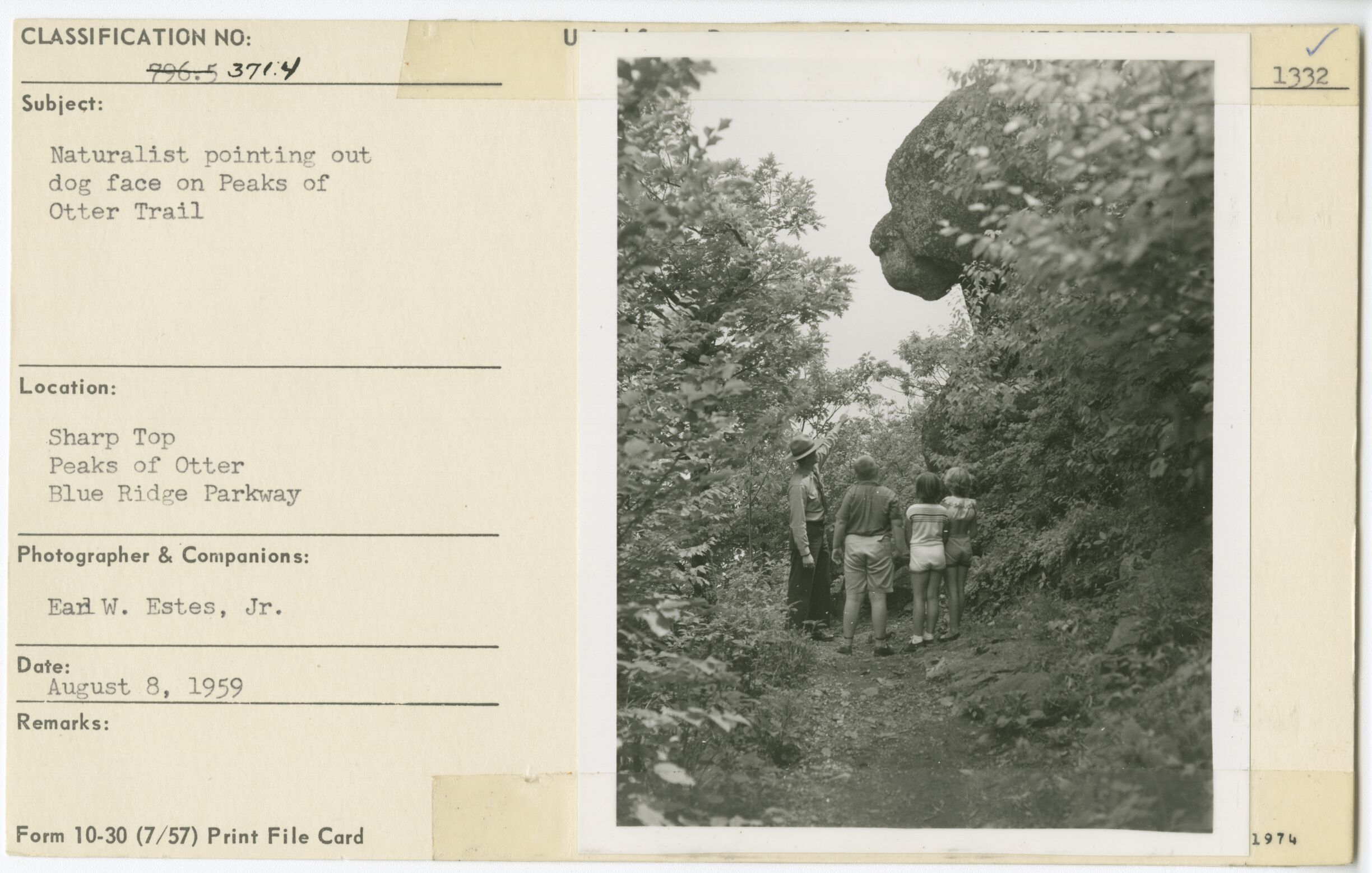 Ranger Naturalist pointing out dog face on Peaks of Otter Trail
