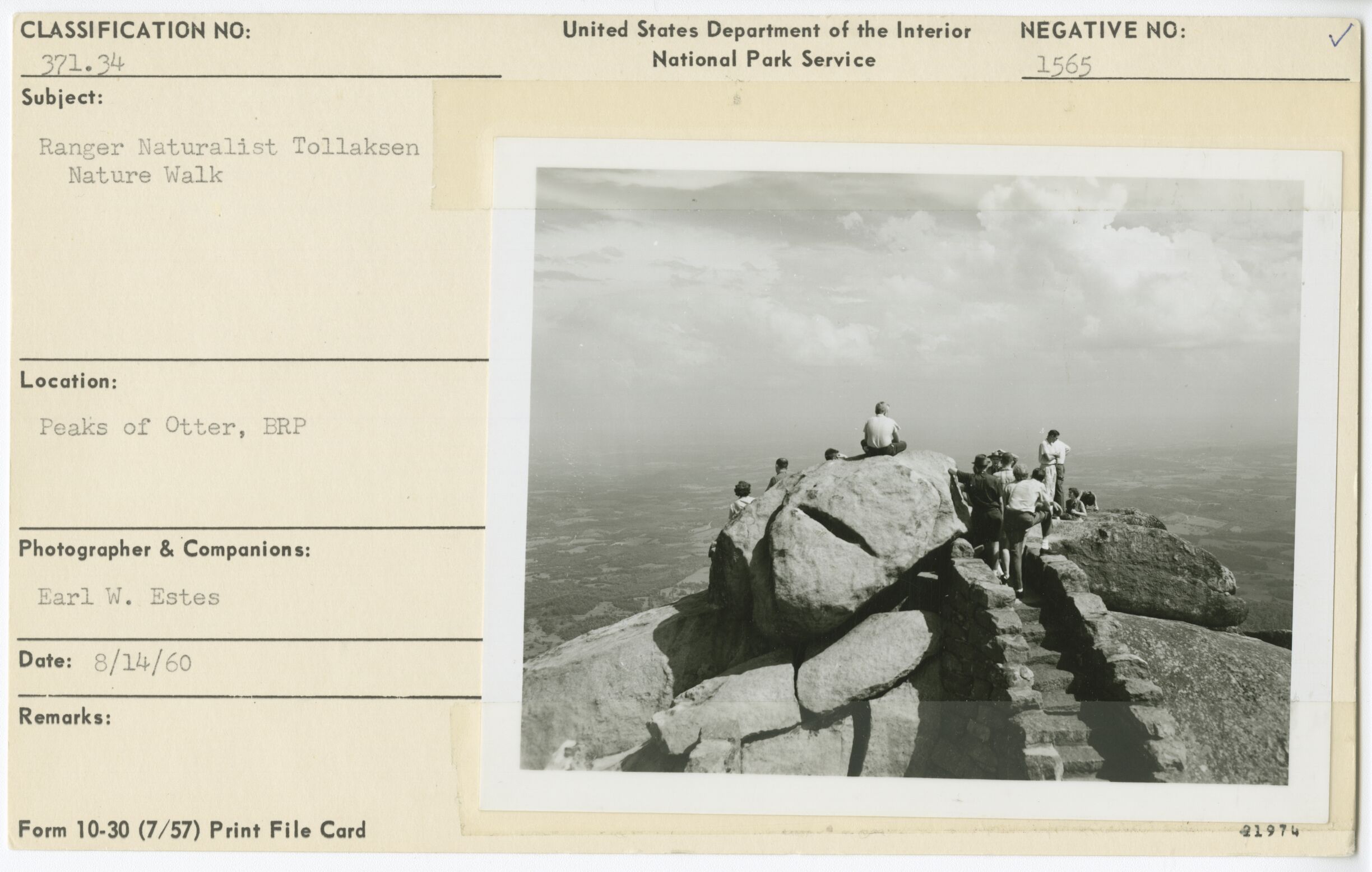 Ranger Naturalist Gary Tollaksen guiding a nature walk