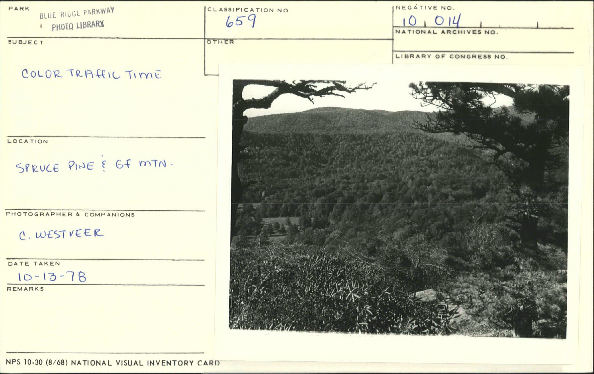 Peak foliage on the Parkway