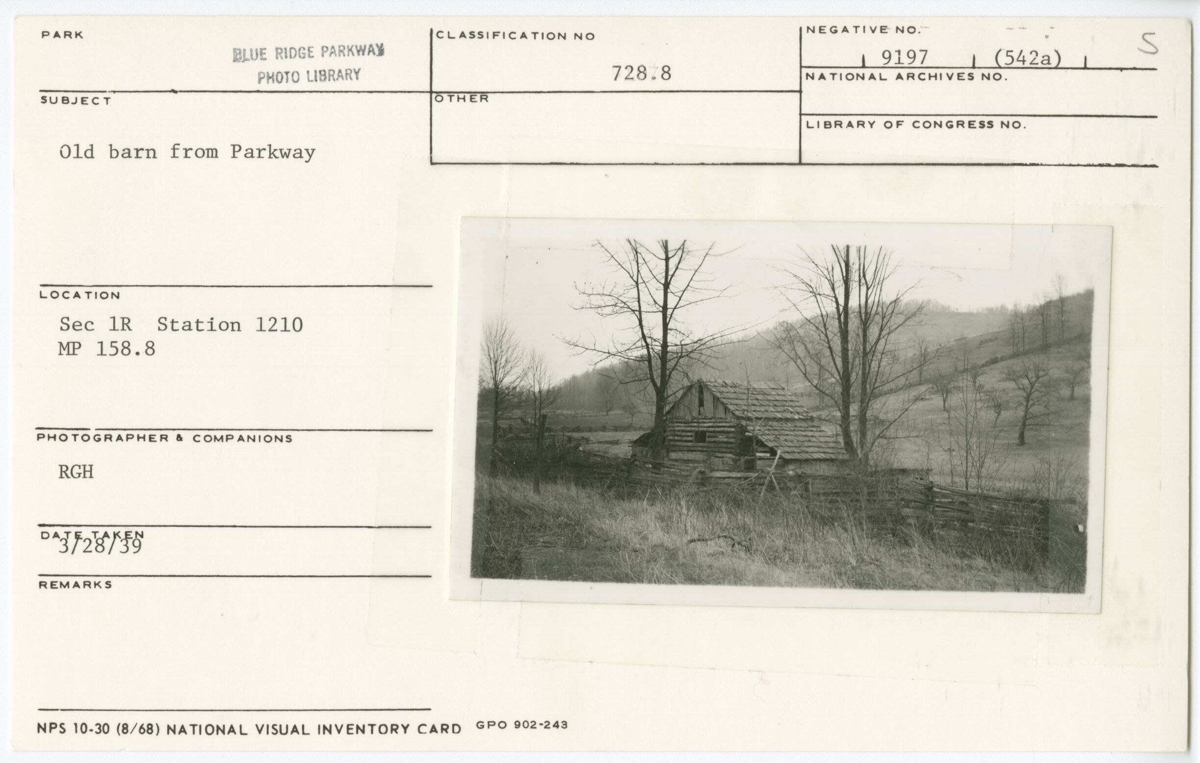 Old barn from Parkway