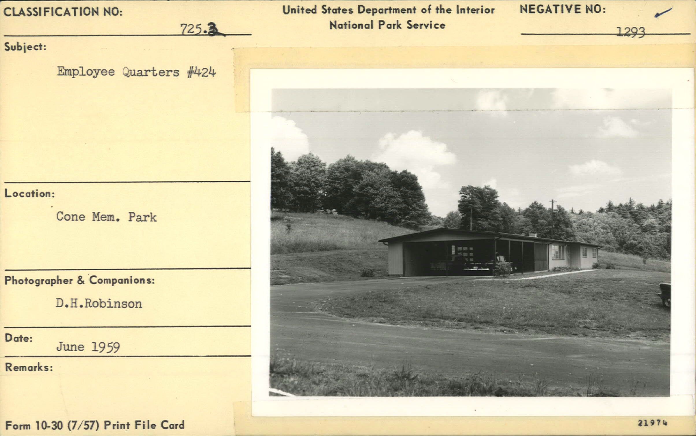 Employee Quarters, Bldg. #424