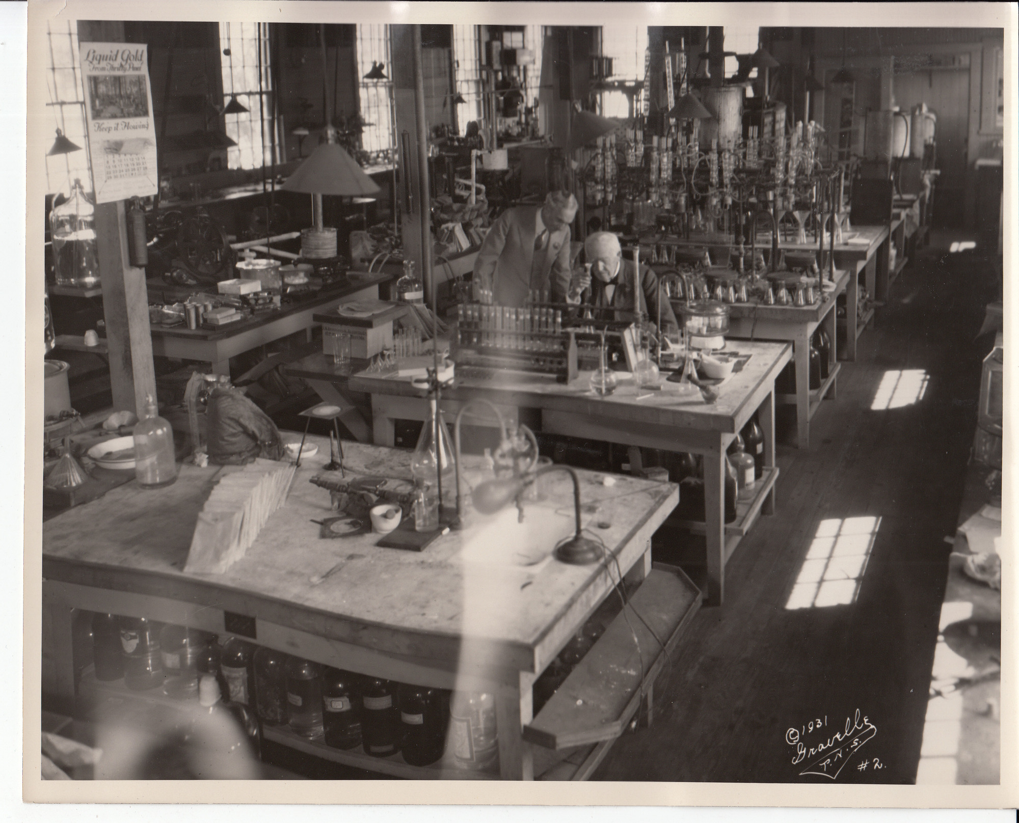 Henry Ford and Thomas Edison in the Fort Myers lab.