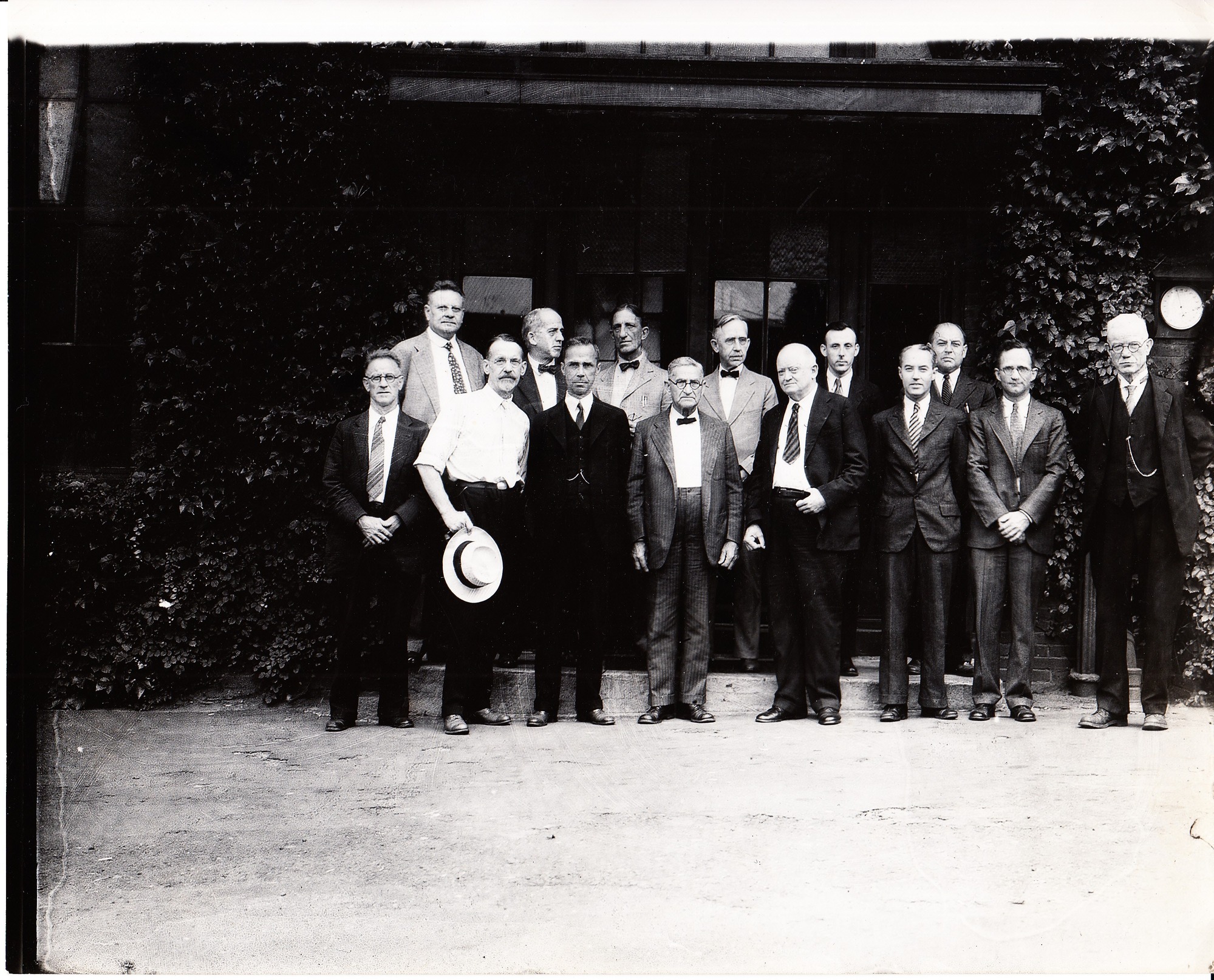 Edison employees: from left, Messr. Wheelan, Weinert, Gramann, Miller, Johnston, Thomas A. Edison, Jr., Fred Ott, Walker, Dally, Laing, Hart, Tunsted, Payne, and Flannagan.