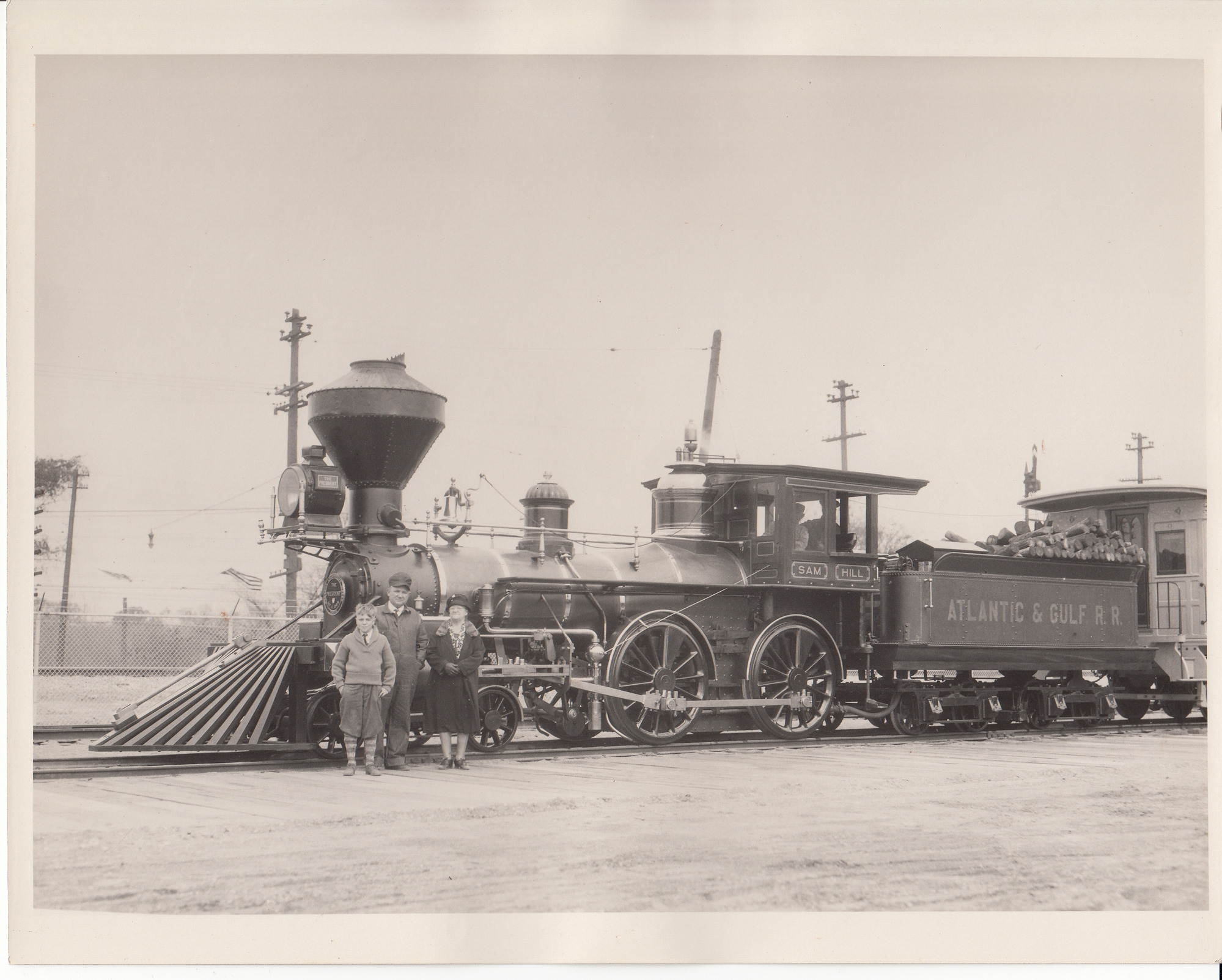 The engine "Sam Hill," which Thomas Edison rode as a boy, pulling the Presidential train.