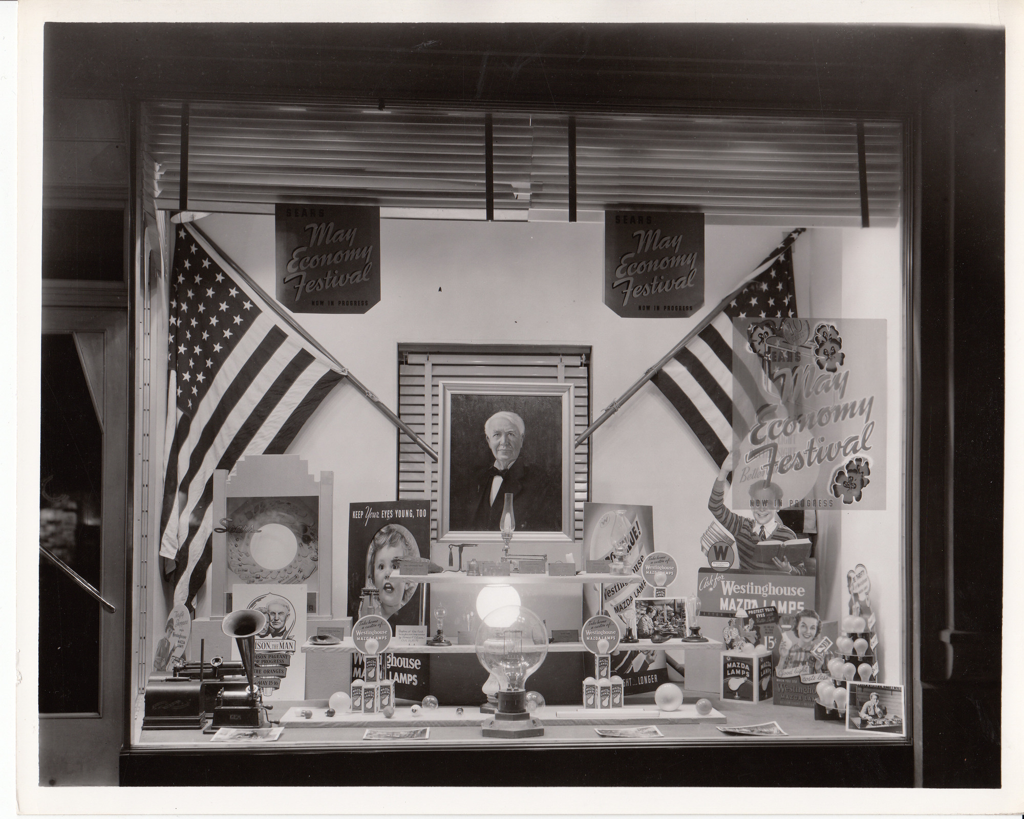 Store window decorated for Edison Pageant of Progress.