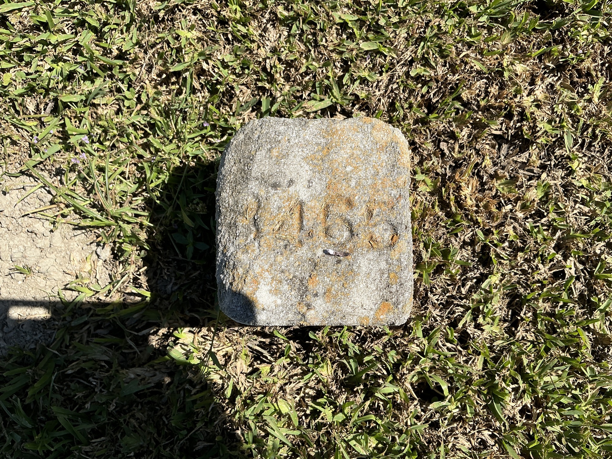 Top of flat marble marker