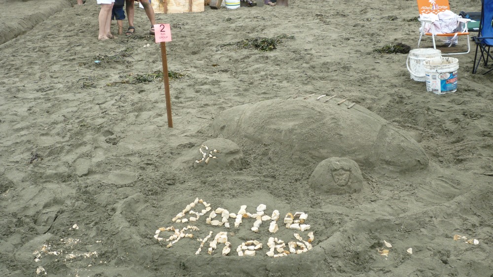 2011 Sand Sculpture Contest: Children's Group Entry #02: Battle of the Bay, by Paul
