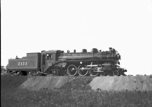 Canadian Pacific no. 2333 [4-6-2]