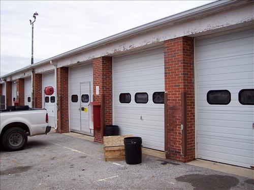 FODU-Damaged Paint at Fort Dupont Maintenance Facility, January 5, 2009