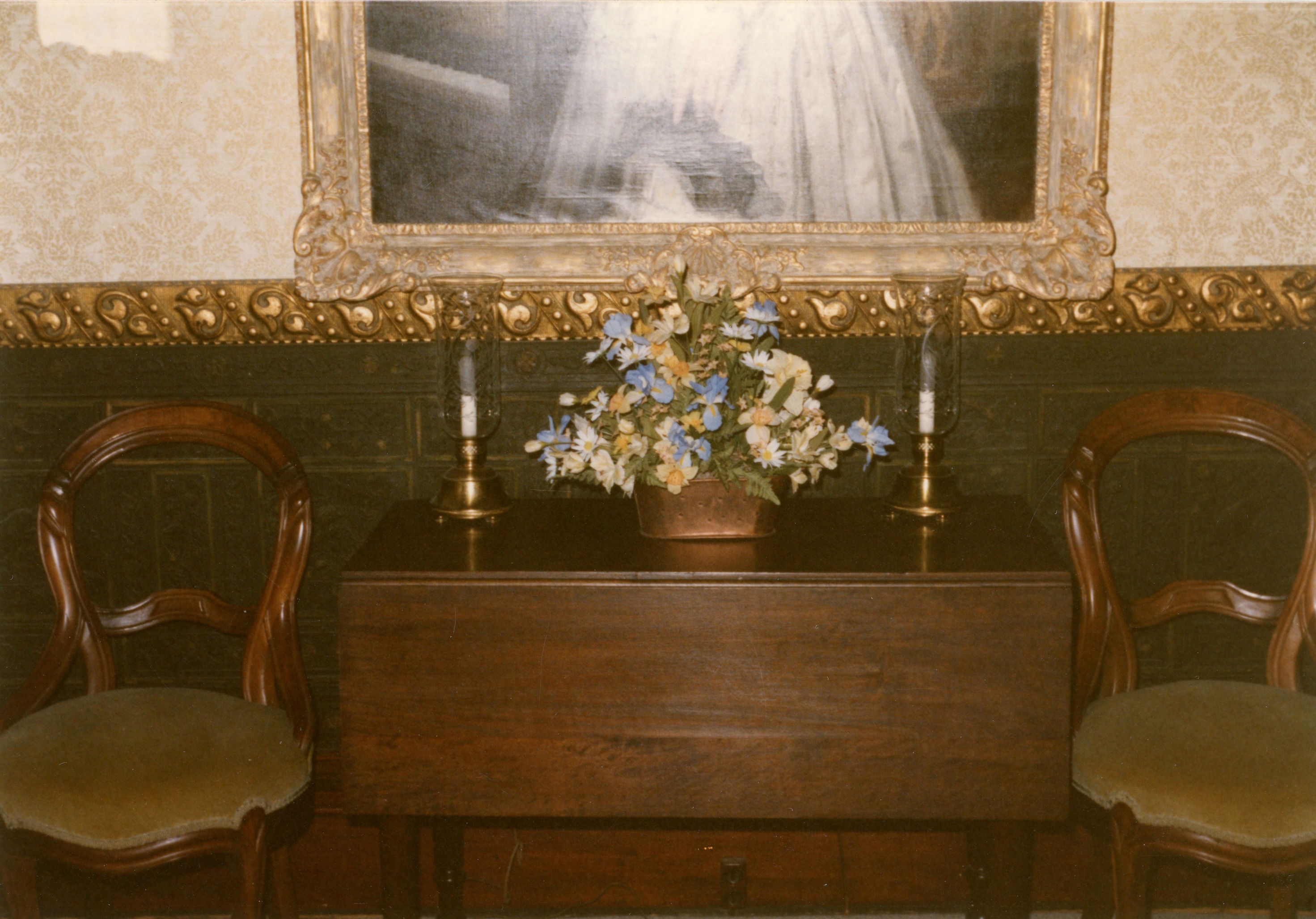 Foyer table under Margret Truman portrait