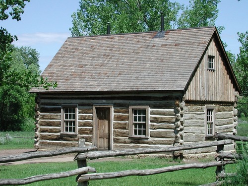 The Maltese Cross Cabin, located adjacent to the South Unit Visitor Center, is open for ranger-guided tours in the summer and self-guided tours the rest of the year.