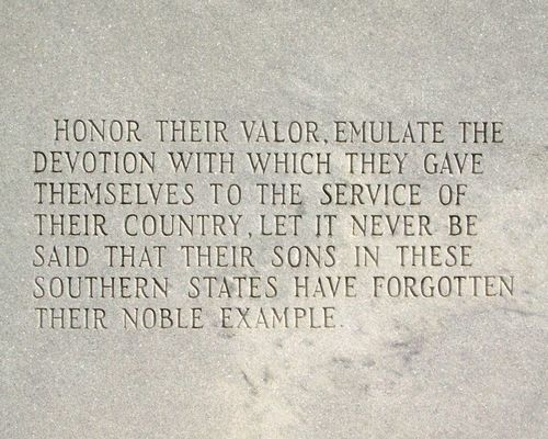 Confederate Monument at Fort Donelson National Battlefield in April 2005