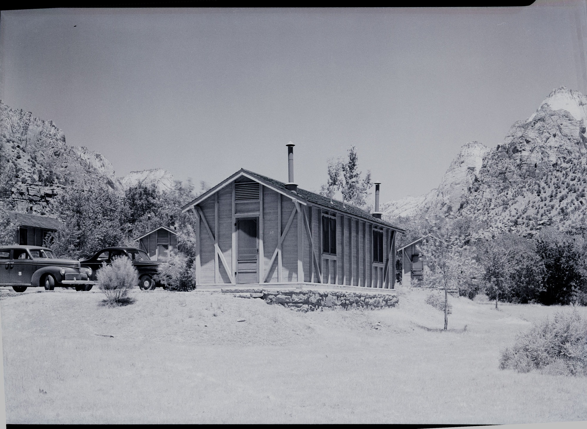 Zion Inn, cafeteria and parking area at Camp Center, South Entrance.