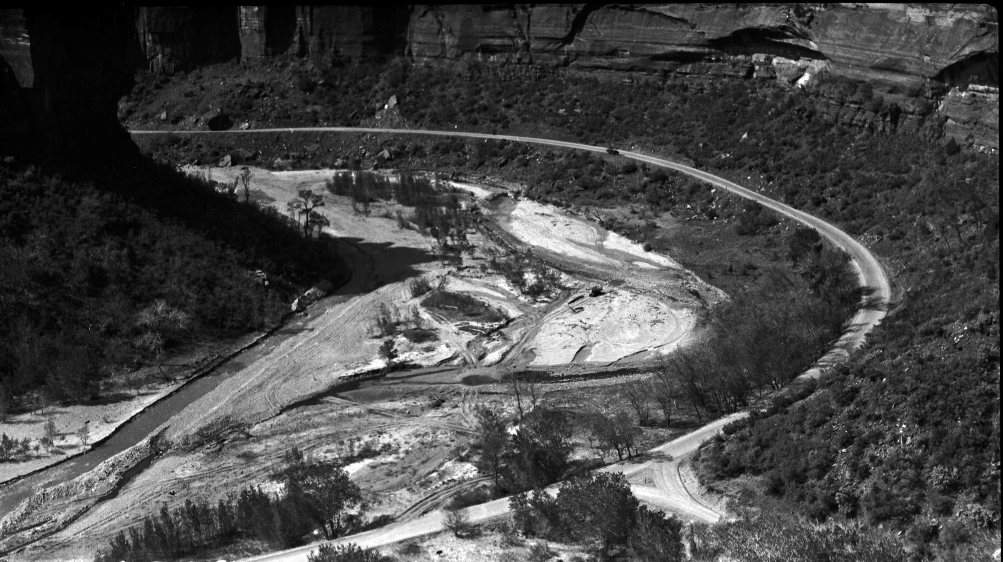 Soil and moisture control and the bend at Cable Mountain showing revetments covered with sand and gravel.
