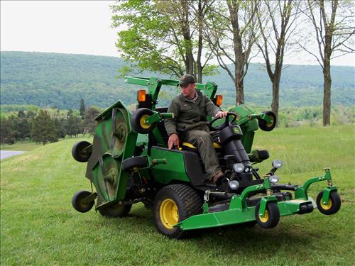John Deere 1600