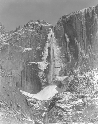 Telephoto View Ice Cone from below Old Village.