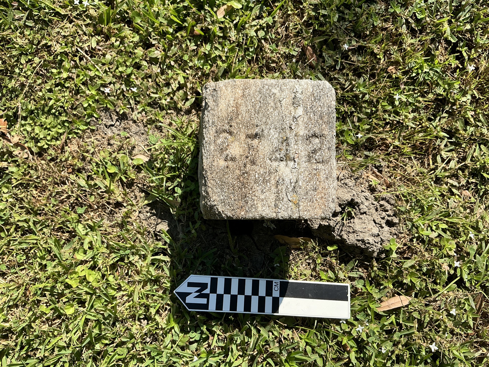 Extra image of flat marble marker