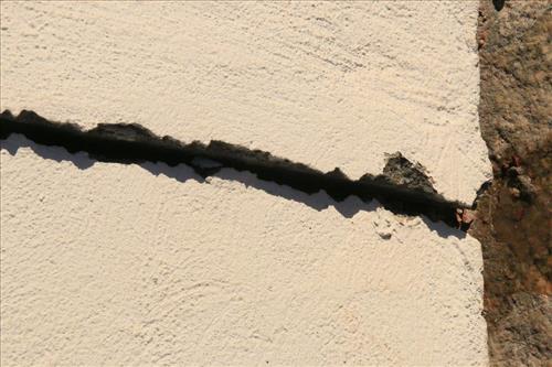 Fire Island Lighthouse exterior tower cracking