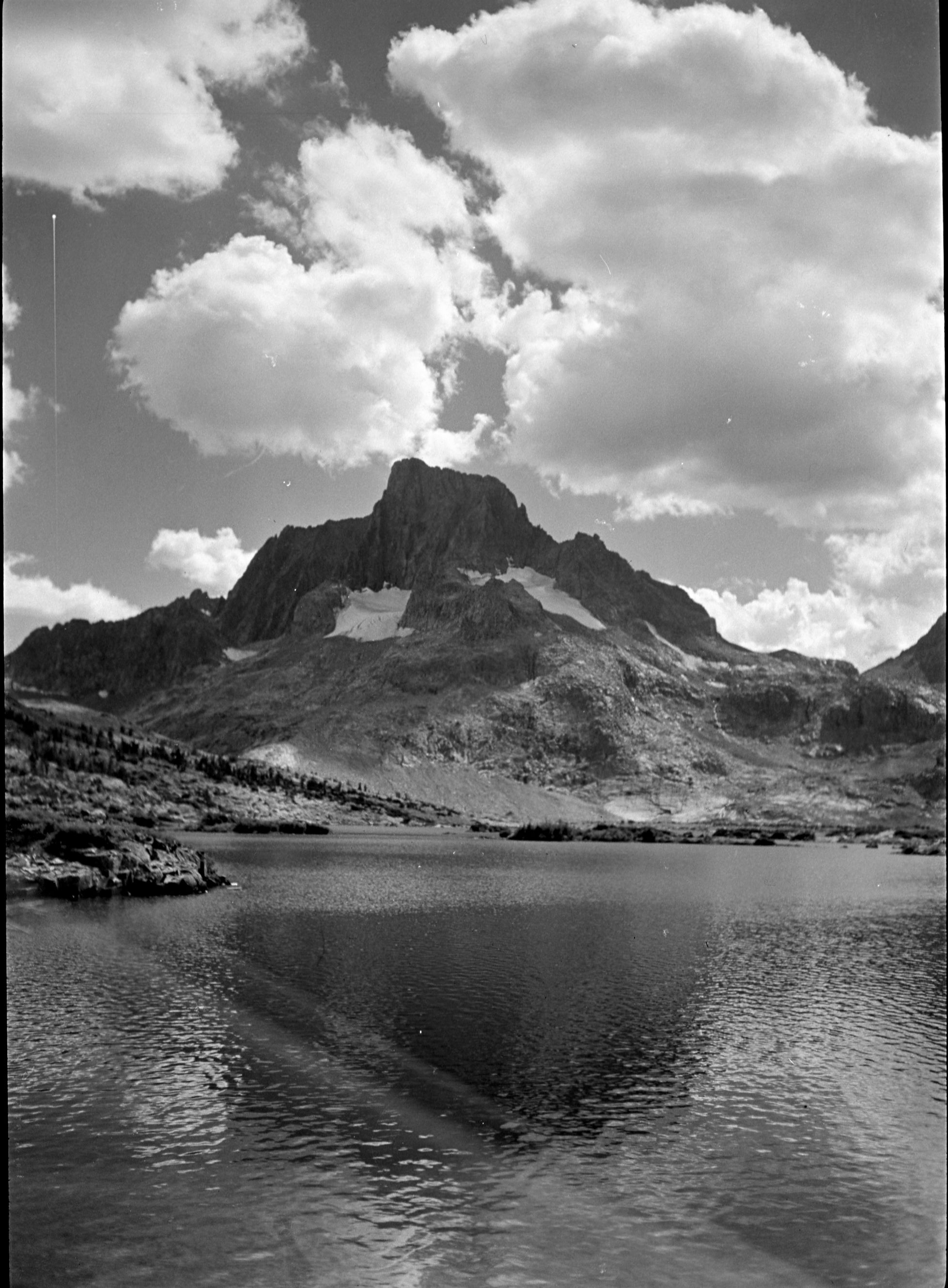 Banner & Ritter Peaks from 1000 Island Lake