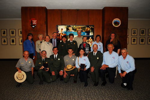 Volunteers hartzog winners 2008