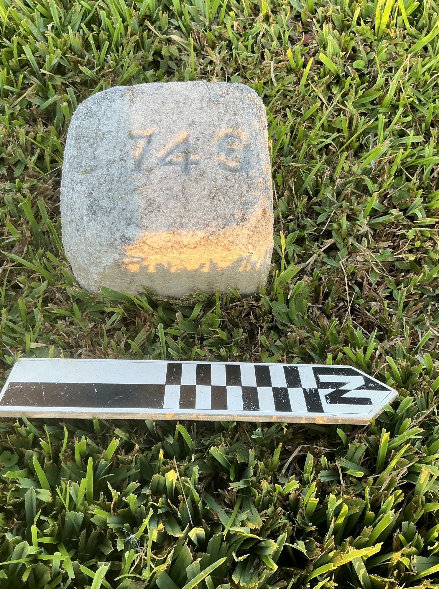 Extra image of flat marble marker