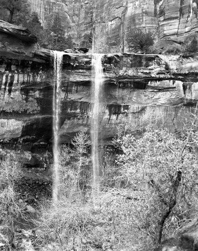 Emerald Pools waterfalls.
