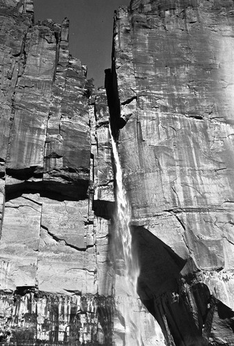 Emerald Pools waterfalls.