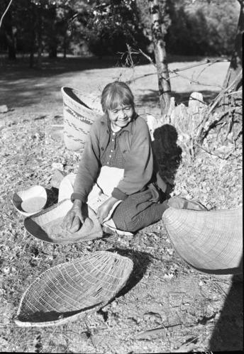 Ta-buce grinding seeds