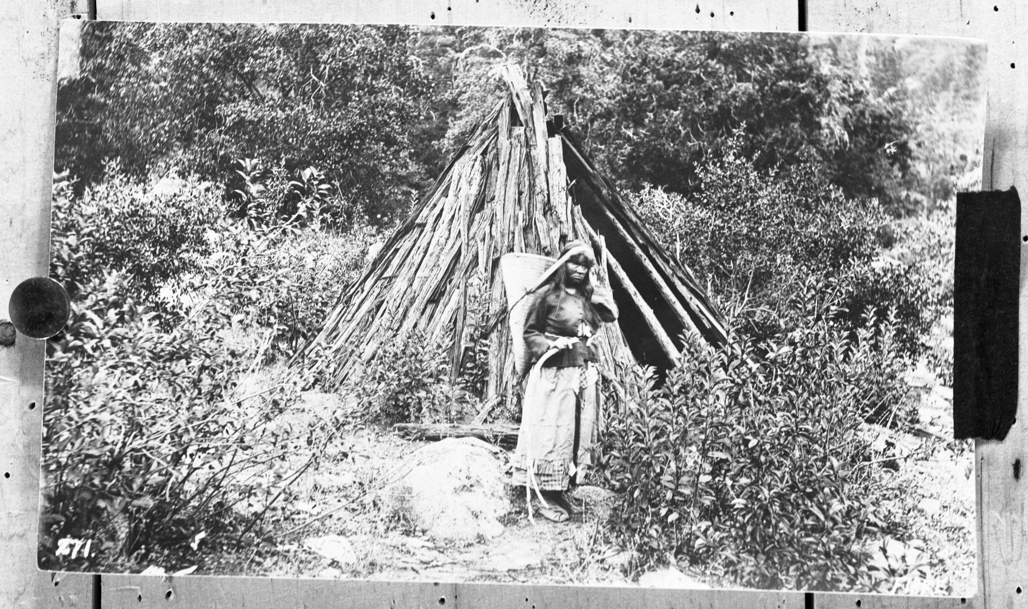 Native American Um-a-cha and (Magella?); Fiske original #271; Copied by RHAnderson on 4/41.
