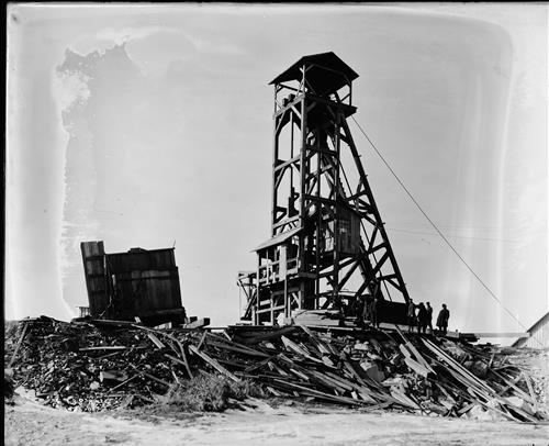 A0735-A0738--Unknown location--Shaft--Wooden Headframe [1909.01.25]