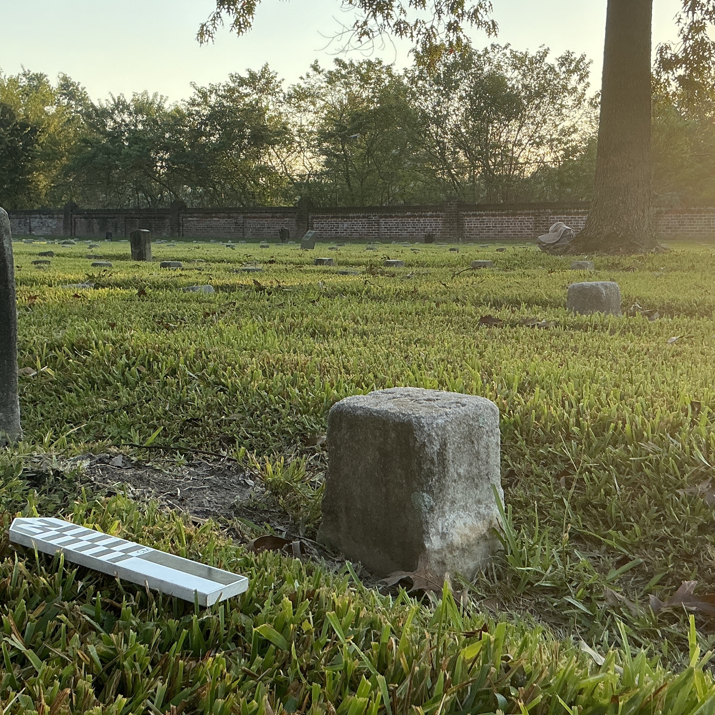 Extra image of flat marble marker