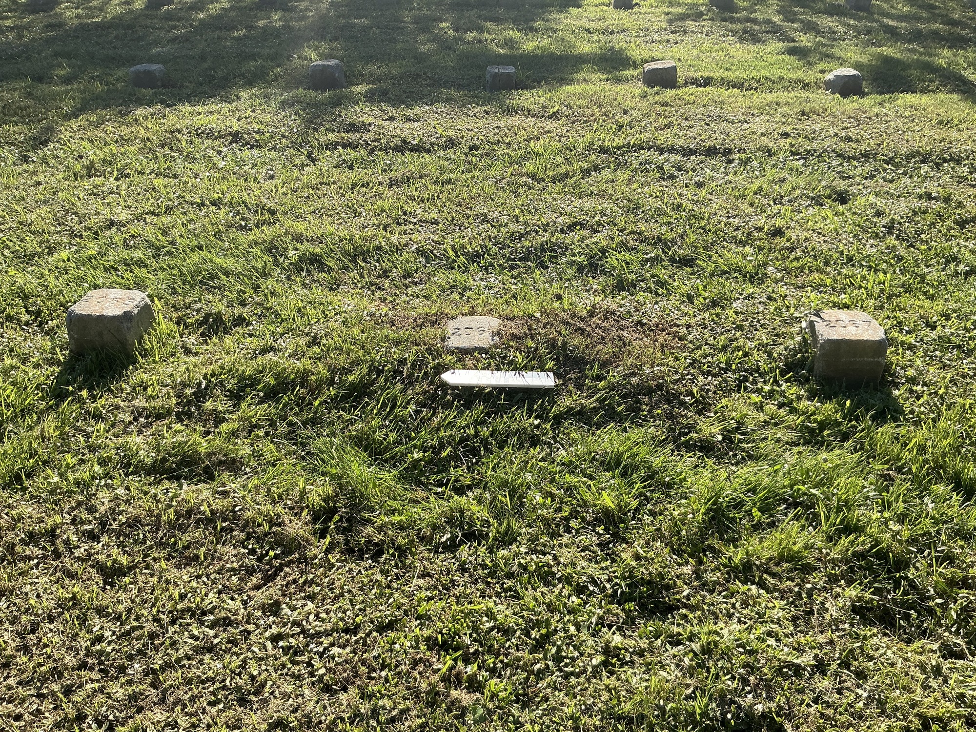 Extra image of flat marble marker