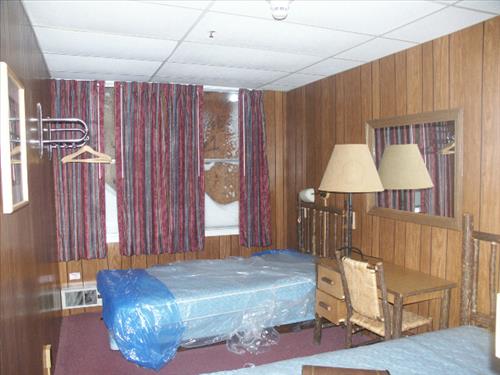 MORA-Paradise Inn Annex-Summer2007_1.jpg