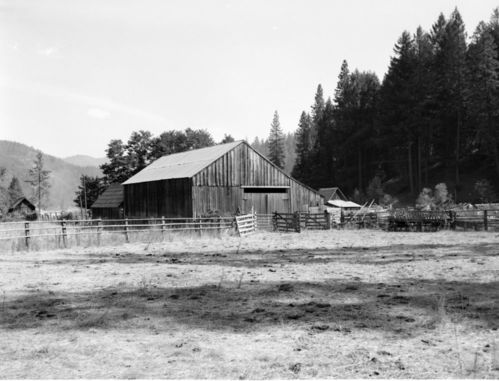 Van Matre Horse Barn