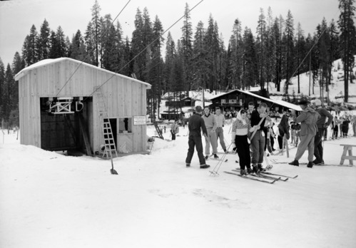 Crowds at Badger Pass and operation of Constam.