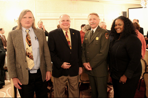 YOUNT_HARTZOG_2011 Friends_of_VF_1048