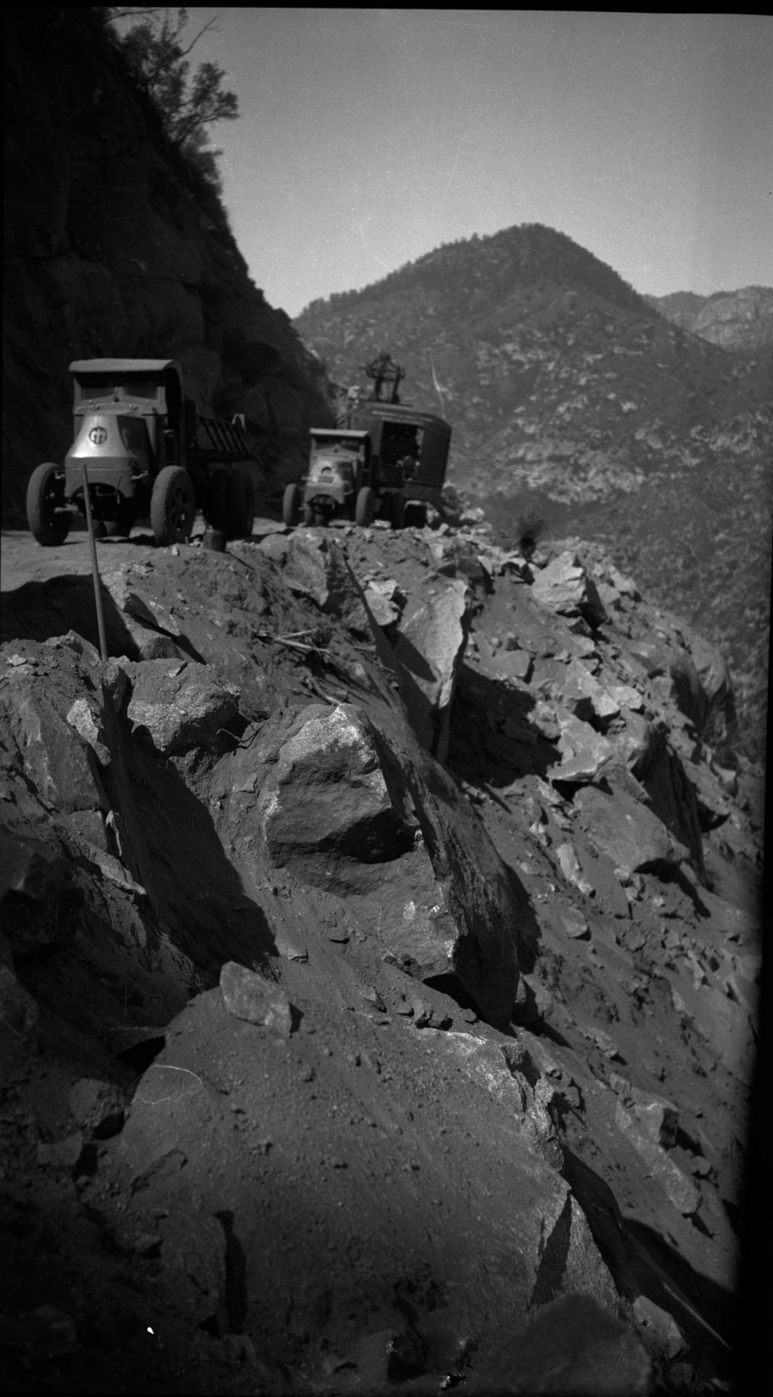 SEKI Roberts Collection Series: 2 Negatives; 14 Sites and Structures