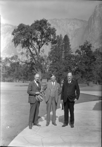 Sen. H. S. Hicks, Rockford, Ill.; Dan Williams, Cal.; Judge Crottrers, San Francisco