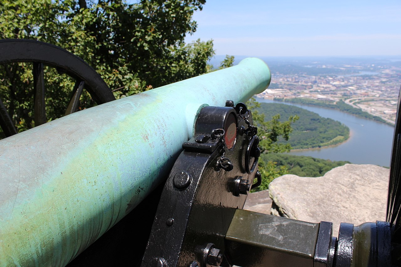 Cannon overlooks Chickamauga and Chattahoochee National Military Park