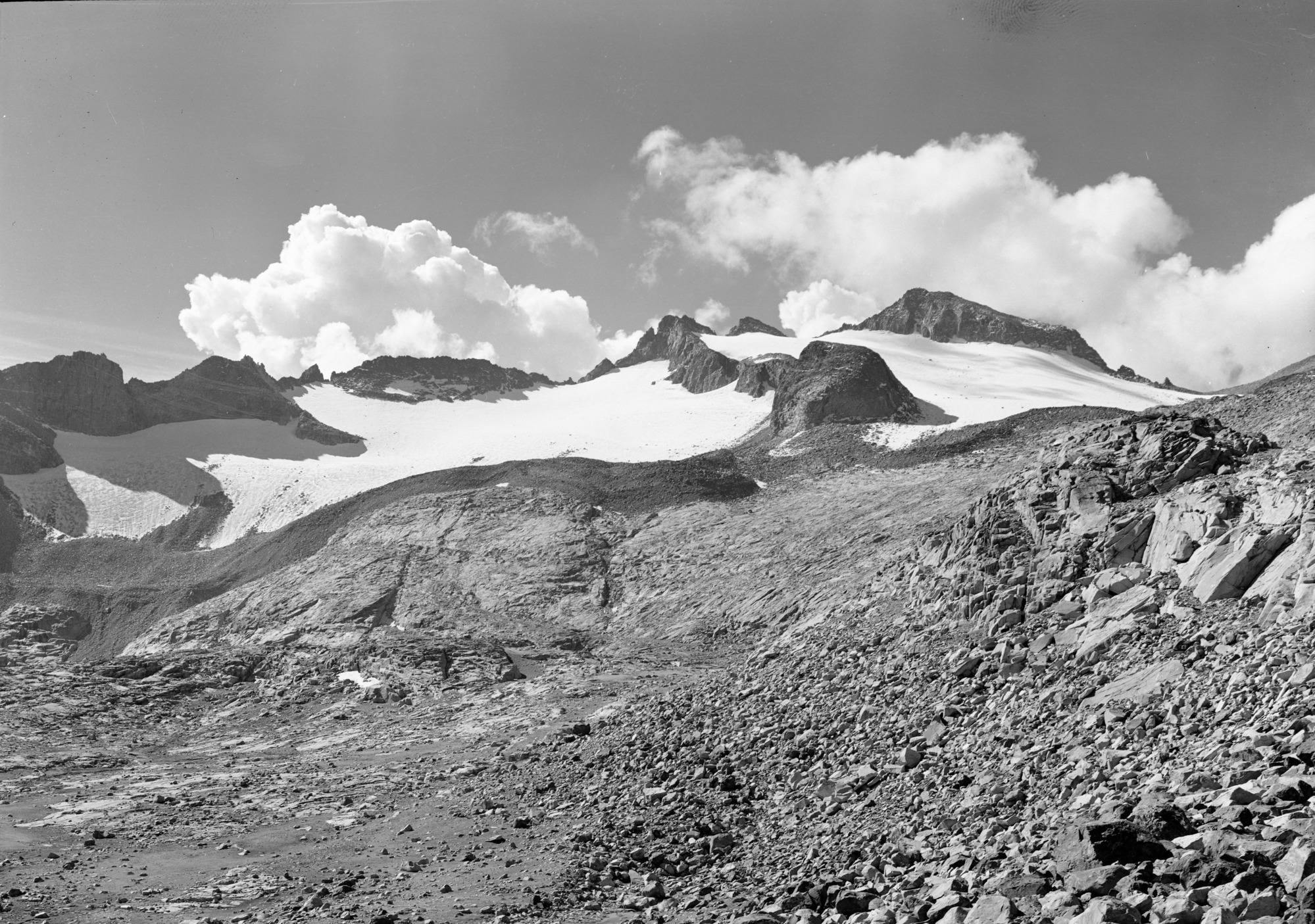 Mt. Lyell (showing upper and lower globes of glacier).