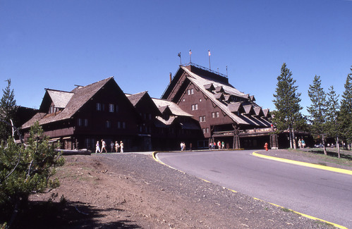 Lodging NPS YELL 13741