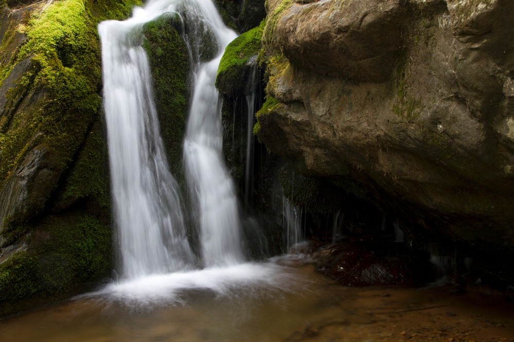 Dark Hollow Falls