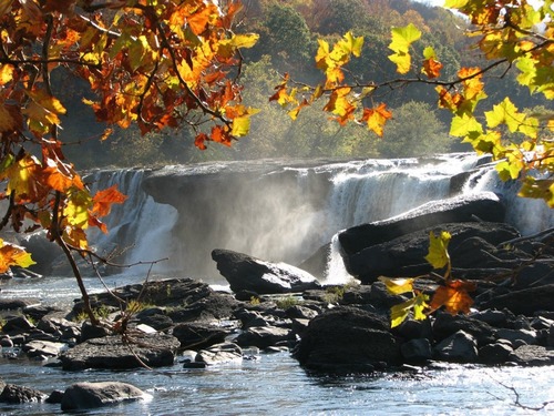 Sandstone Falls in autumn