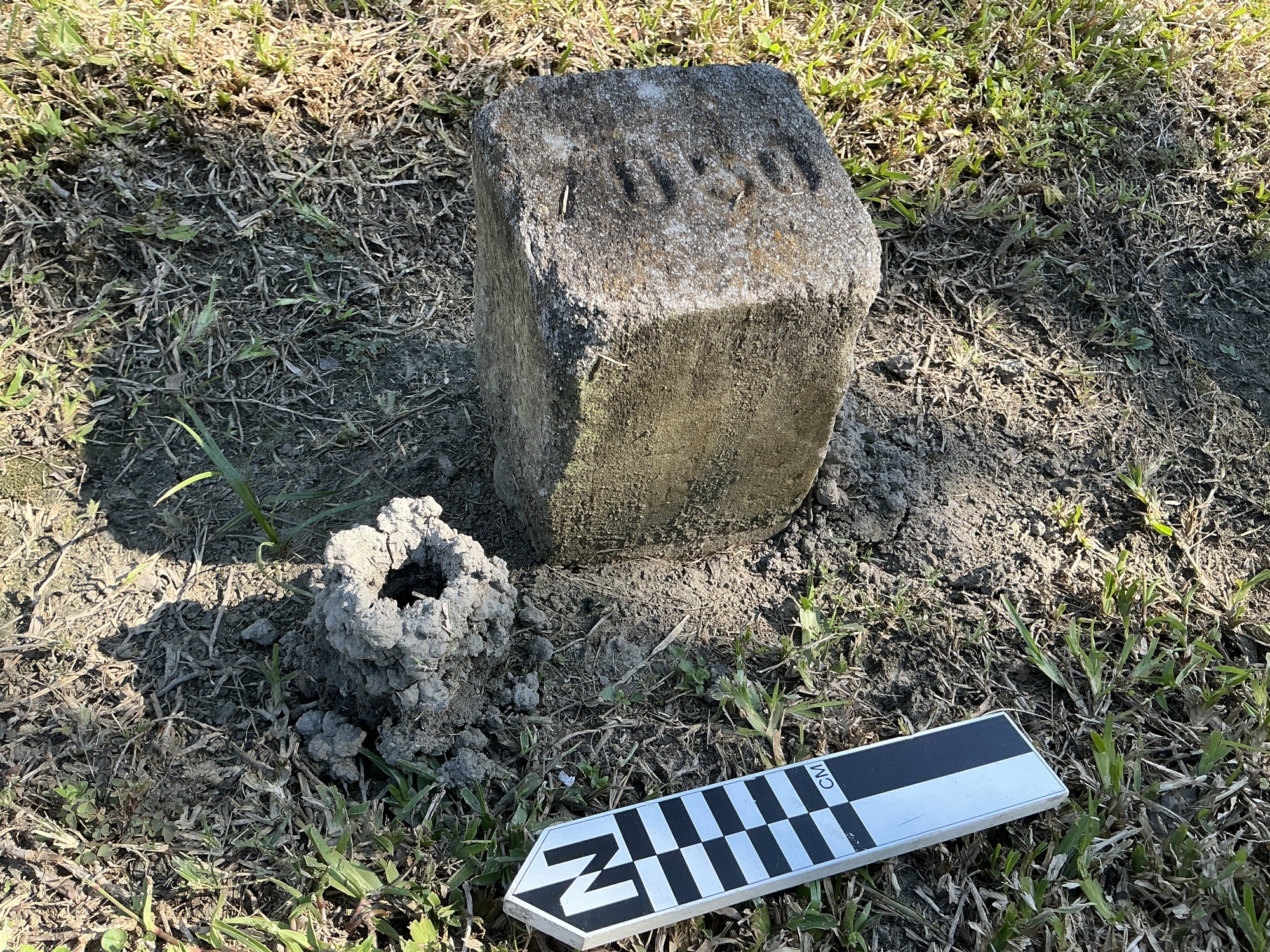 Extra image of flat marble marker