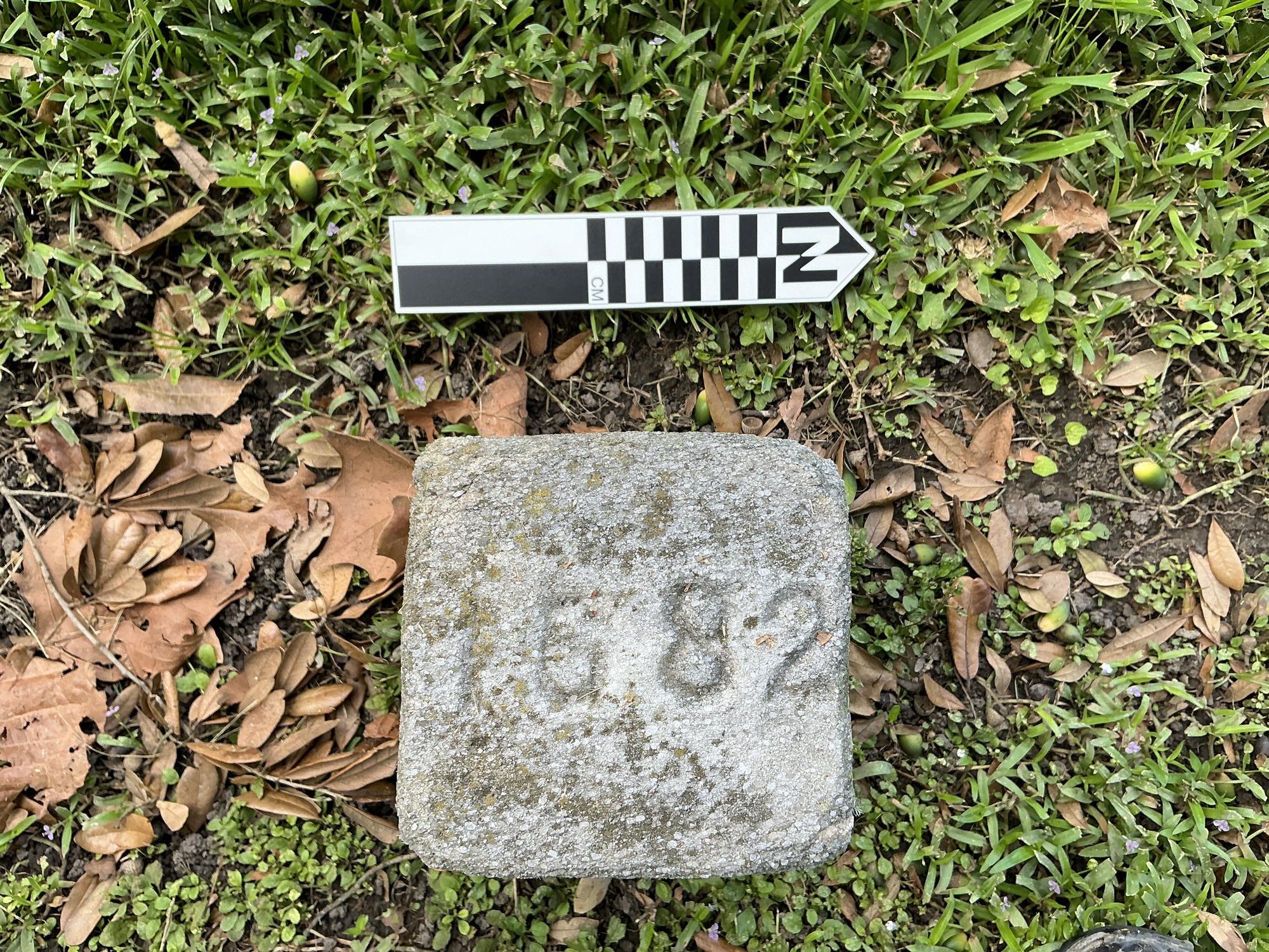Extra image of flat marble marker