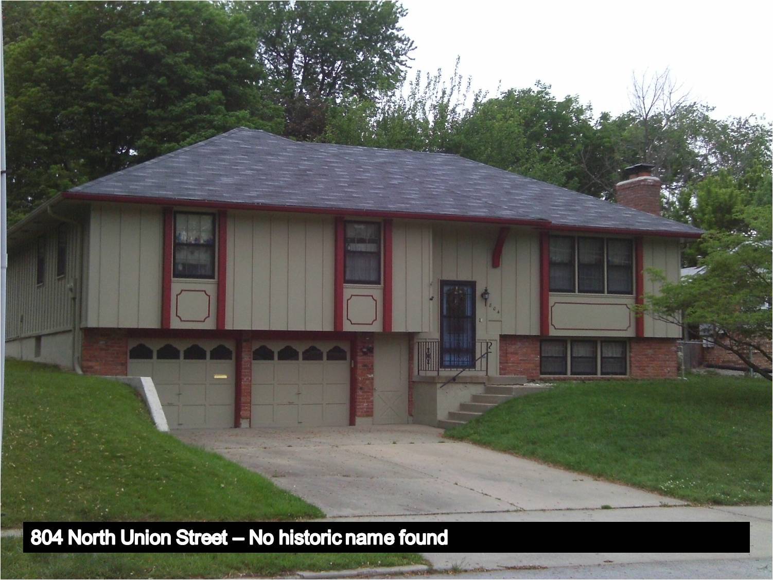 image of an unnamed Split Level-style house.