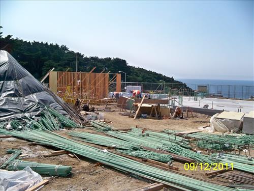 Lands End Lookout  Construction photos group 1